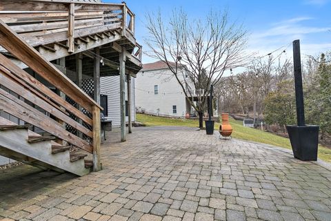 Tiny photo for 726 Barberry Trail, Fox River Grove, IL 60021 (MLS # 12563581)