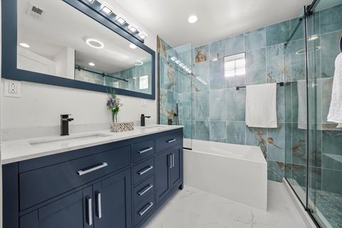 Tiny photo for 6222 N Lenox Avenue, Chicago, IL 60646 (MLS # 12583270)