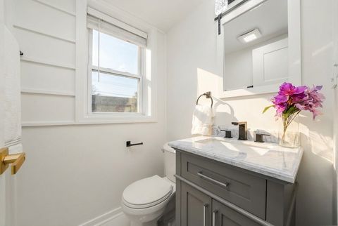 Tiny photo for 6222 N Lenox Avenue, Chicago, IL 60646 (MLS # 12583270)