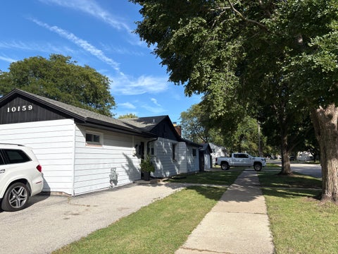Photo of 10159 S Kolin Avenue, Oak Lawn, IL 60453 (MLS # 12773946)