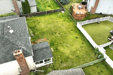 Tiny photo for 3835 Huntington Boulevard, Hoffman Estates, IL 60192 (MLS # 12438788)