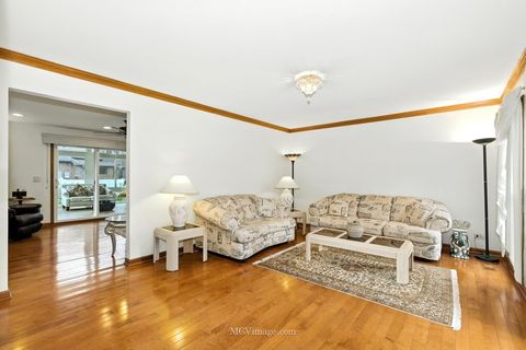 Tiny photo for 3835 Huntington Boulevard, Hoffman Estates, IL 60192 (MLS # 12438788)
