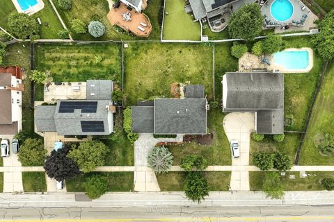 Tiny photo for 3835 Huntington Boulevard, Hoffman Estates, IL 60192 (MLS # 12438788)