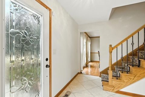Tiny photo for 3835 Huntington Boulevard, Hoffman Estates, IL 60192 (MLS # 12438788)