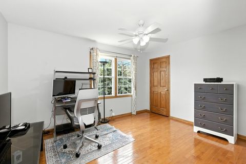 Tiny photo for 3835 Huntington Boulevard, Hoffman Estates, IL 60192 (MLS # 12438788)