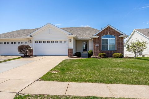 Tiny photo for 5706 Castlewood Drive #0, Bettendorf, IA 52722 (MLS # 12614355)