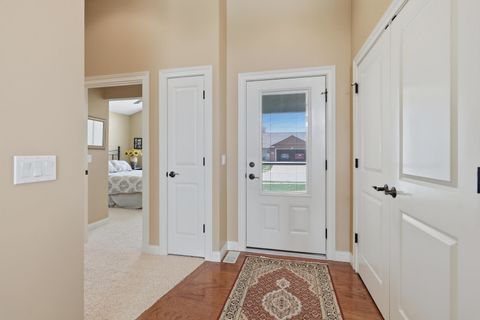 Tiny photo for 5706 Castlewood Drive #0, Bettendorf, IA 52722 (MLS # 12614355)