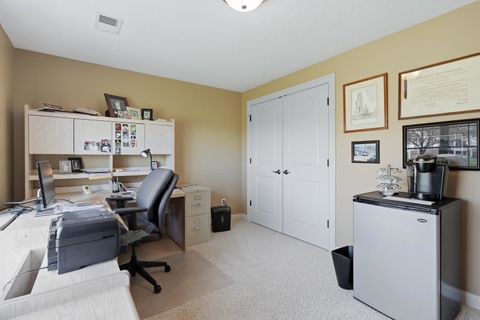 Tiny photo for 5706 Castlewood Drive #0, Bettendorf, IA 52722 (MLS # 12614355)