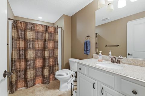Tiny photo for 5706 Castlewood Drive #0, Bettendorf, IA 52722 (MLS # 12614355)