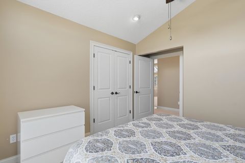 Tiny photo for 5706 Castlewood Drive #0, Bettendorf, IA 52722 (MLS # 12614355)