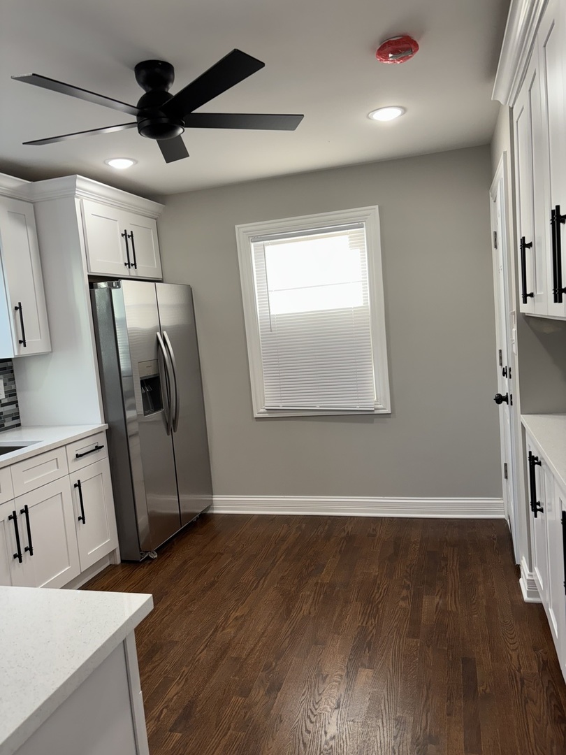 10246 S Vernon Avenue