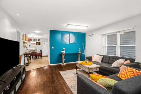 Tiny photo for 1811 Lyons Street, Evanston, IL 60201 (MLS # 12524336)