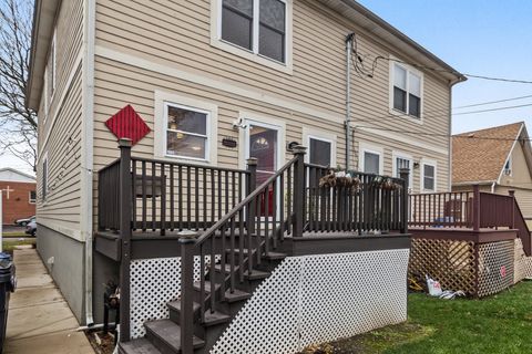 Tiny photo for 1811 Lyons Street, Evanston, IL 60201 (MLS # 12524336)