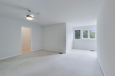 Tiny photo for 1304 Kempton Drive, Libertyville, IL 60048 (MLS # 12695619)