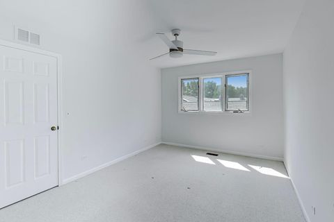 Tiny photo for 1304 Kempton Drive, Libertyville, IL 60048 (MLS # 12695619)