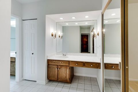 Tiny photo for 1304 Kempton Drive, Libertyville, IL 60048 (MLS # 12695619)