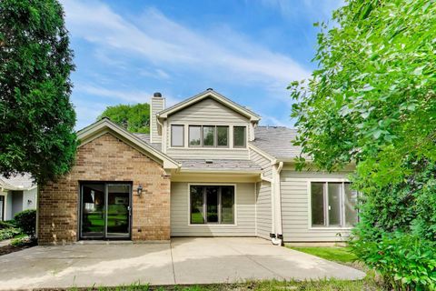 Tiny photo for 1304 Kempton Drive, Libertyville, IL 60048 (MLS # 12695619)