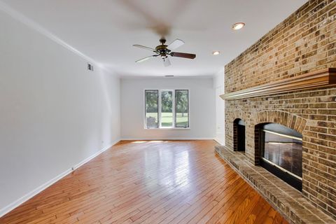 Tiny photo for 1304 Kempton Drive, Libertyville, IL 60048 (MLS # 12695619)