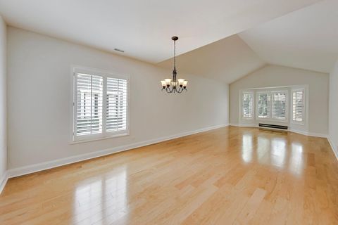 Tiny photo for 1304 Kempton Drive, Libertyville, IL 60048 (MLS # 12695619)