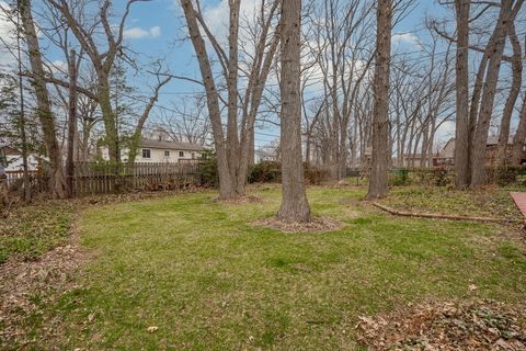 Tiny photo for 8000 Oakview Lane, Woodridge, IL 60517 (MLS # 12587818)