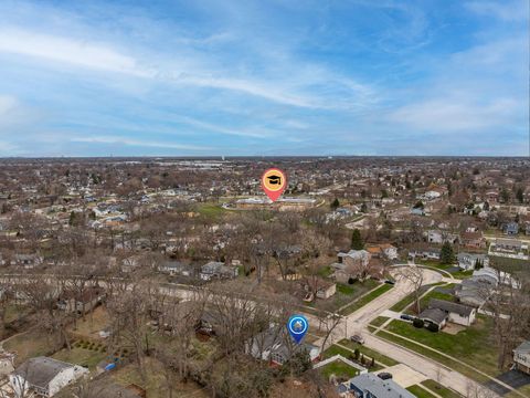 Tiny photo for 8000 Oakview Lane, Woodridge, IL 60517 (MLS # 12587818)