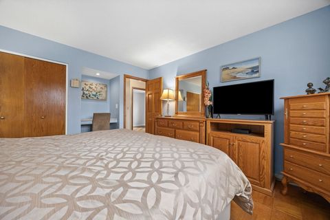 Tiny photo for 8000 Oakview Lane, Woodridge, IL 60517 (MLS # 12587818)