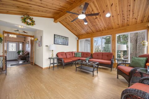 Tiny photo for 8000 Oakview Lane, Woodridge, IL 60517 (MLS # 12587818)