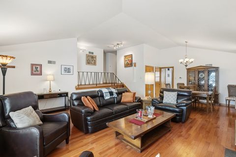 Tiny photo for 10551 Essex Street, Westchester, IL 60154 (MLS # 12519021)