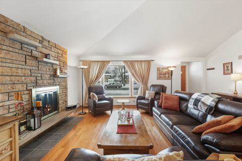 Tiny photo for 10551 Essex Street, Westchester, IL 60154 (MLS # 12519021)