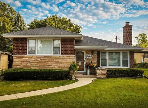 Tiny photo for 10551 Essex Street, Westchester, IL 60154 (MLS # 12519021)