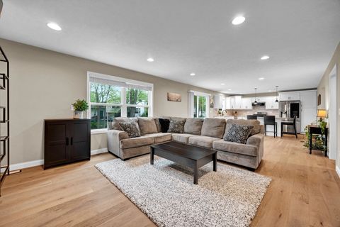 Tiny photo for 2902 Steppe Lane, Bloomington, IL 61705 (MLS # 12629196)