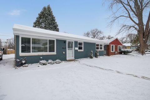 Photo of 9804 S Maplewood Avenue, Evergreen Park, IL 60805 (MLS # 12595733)