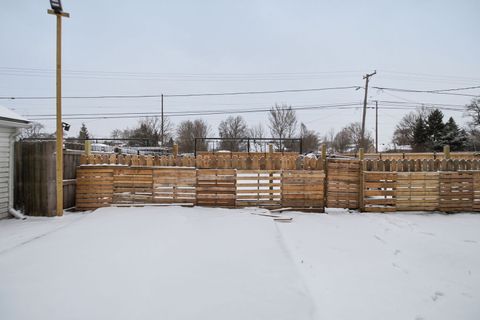 Tiny photo for 9804 S Maplewood Avenue, Evergreen Park, IL 60805 (MLS # 12595733)