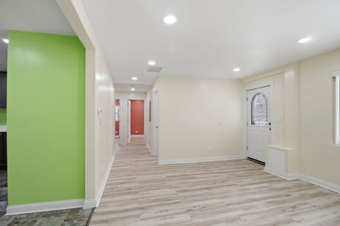 Tiny photo for 9804 S Maplewood Avenue, Evergreen Park, IL 60805 (MLS # 12595733)