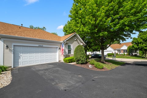 Tiny photo for 21445 W Douglas Lane, Plainfield, IL 60544 (MLS # 12654765)