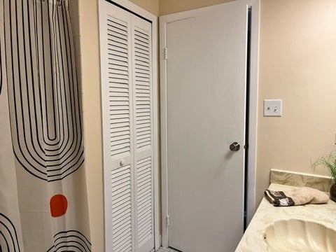 Tiny photo for 9605 S Komensky Avenue #202, Oak Lawn, IL 60453 (MLS # 12769947)