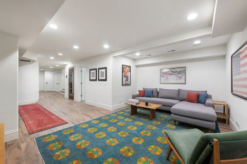 Tiny photo for 41 E Elm Street, Chicago, IL 60611 (MLS # 12594503)