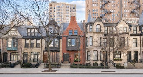 Tiny photo for 41 E Elm Street, Chicago, IL 60611 (MLS # 12594503)