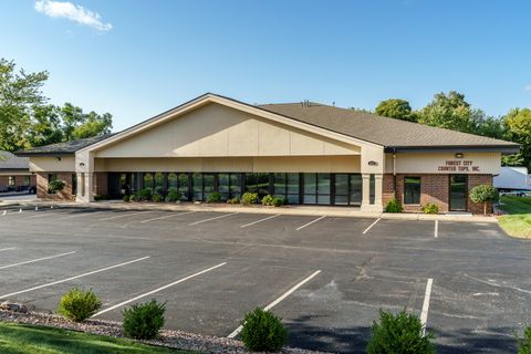 6048-6050 Broadcast Parkway Loves Park IL 61111