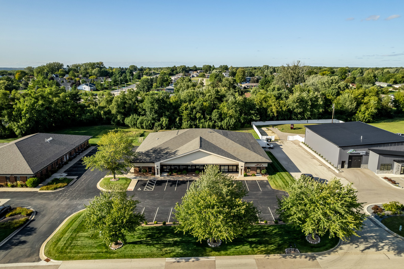 6048-6050 Broadcast Parkway