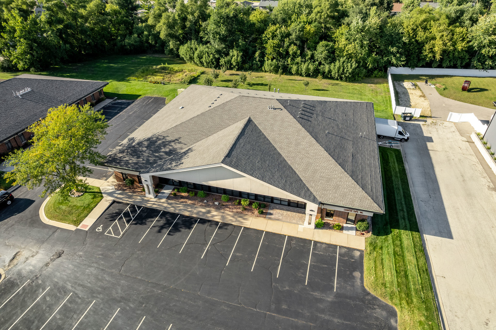 6048-6050 Broadcast Parkway