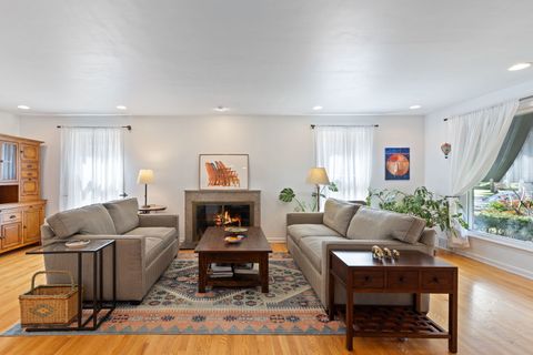 Tiny photo for 6709 N Ramona Avenue, Lincolnwood, IL 60712 (MLS # 12400232)