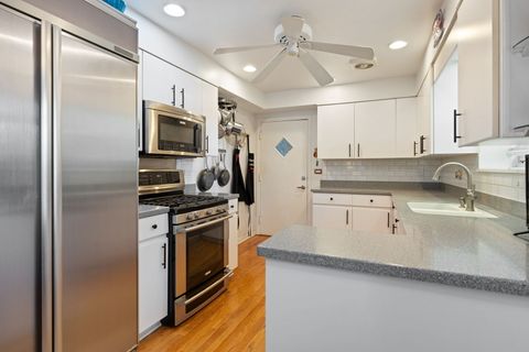 Tiny photo for 6709 N Ramona Avenue, Lincolnwood, IL 60712 (MLS # 12400232)