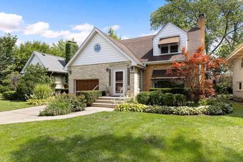 Tiny photo for 6709 N Ramona Avenue, Lincolnwood, IL 60712 (MLS # 12400232)