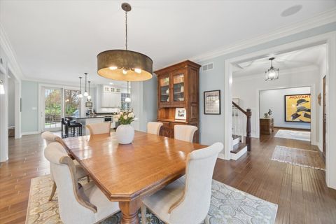 Tiny photo for 504 Pin Oak Court, St. Charles, IL 60174 (MLS # 12617427)