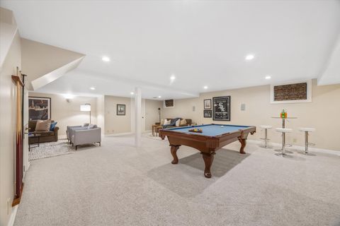 Tiny photo for 504 Pin Oak Court, St. Charles, IL 60174 (MLS # 12617427)