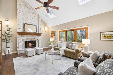 Tiny photo for 504 Pin Oak Court, St. Charles, IL 60174 (MLS # 12617427)