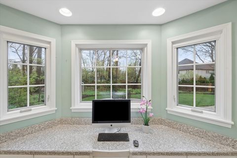 Tiny photo for 504 Pin Oak Court, St. Charles, IL 60174 (MLS # 12617427)