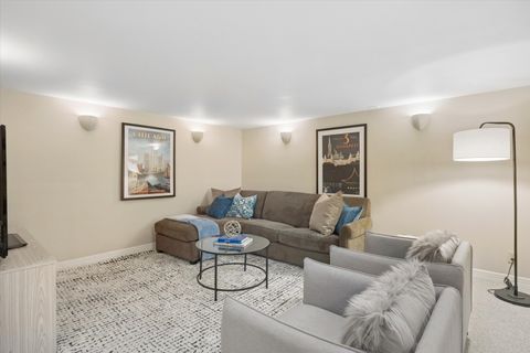 Tiny photo for 504 Pin Oak Court, St. Charles, IL 60174 (MLS # 12617427)