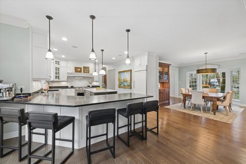 Tiny photo for 504 Pin Oak Court, St. Charles, IL 60174 (MLS # 12617427)